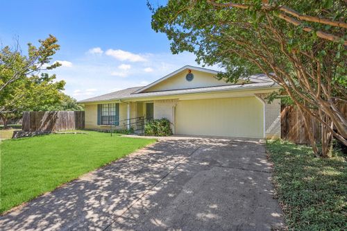 6901 Wicks Trl, Fort Worth, TX, 76133-5029 | Card Image