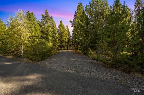 23 Thunderbolt Pl, McCall, ID, 83638-1075 | Card Image