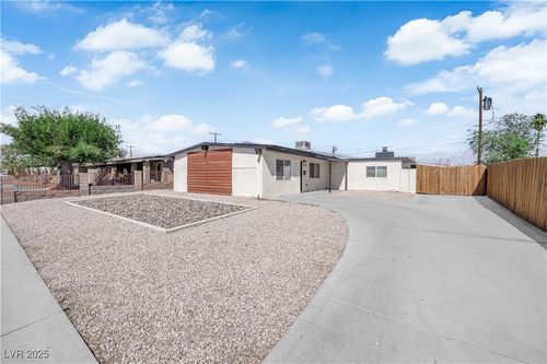 512 Bowman Ave, Las Vegas, NV, 89106-2613 | Card Image