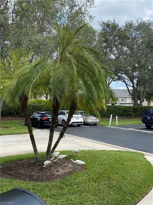 5-201-500 Windsor Sq, NAPLES, FL, 34104-8392 | Card Image