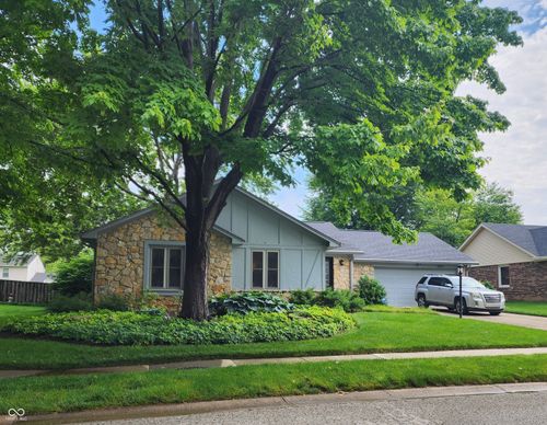 8104 Tanager Ln, Indianapolis, IN, 46256-1724 | Card Image
