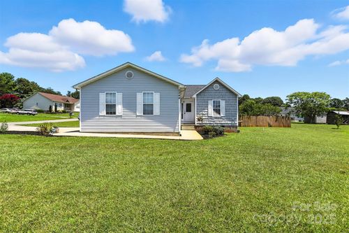 2244 Clear Water Ln, Newton, NC, 28658-9404 | Card Image