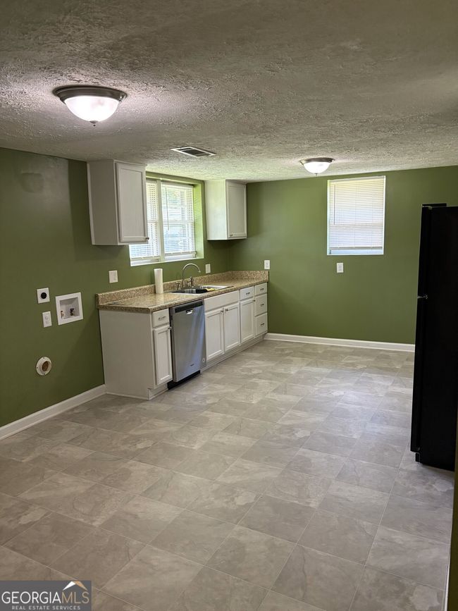 684 S Broad St, House other with 3 bedrooms, 1 bathrooms and null parking in Commerce GA | Image 10