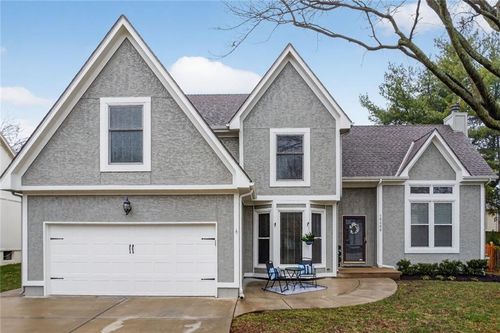 15206 Reeds St, Overland Park, KS, 66223-3240 | Card Image