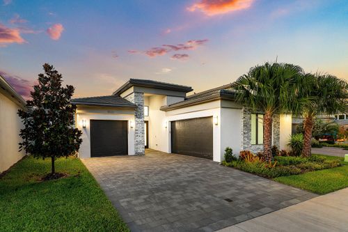 8233 Essex Country Club Dr, Boca Raton, FL, 33434-5871 | Card Image
