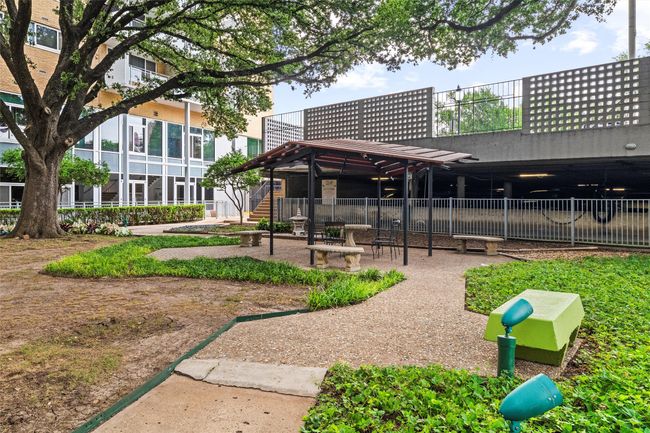Green Space | Image 21