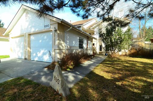 690 S Granite Way, Boise, ID, 83712-8459 | Card Image