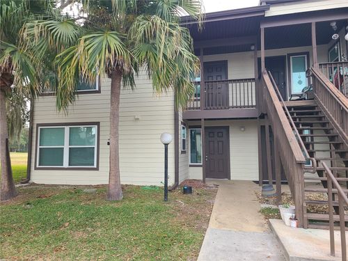 18101 Sandalwood Dr, WILDWOOD, FL, 34785-9715 | Card Image