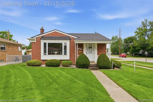 30410 Florence St, Garden City, MI, 48135-1305 | Card Image