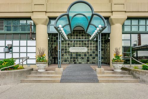 905906-211 Queens Quay W, Toronto, ON, M5J2M6 | Card Image