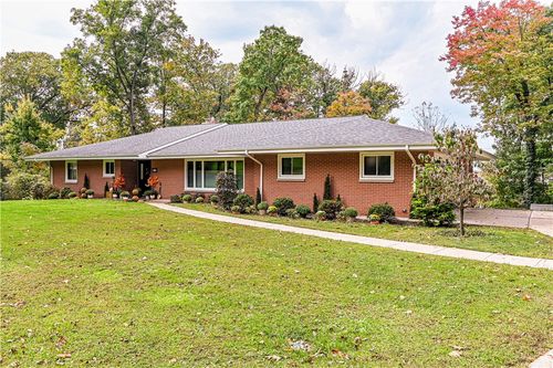 219 Maple Dr, Greensburg, PA, 15601-5720 | Card Image