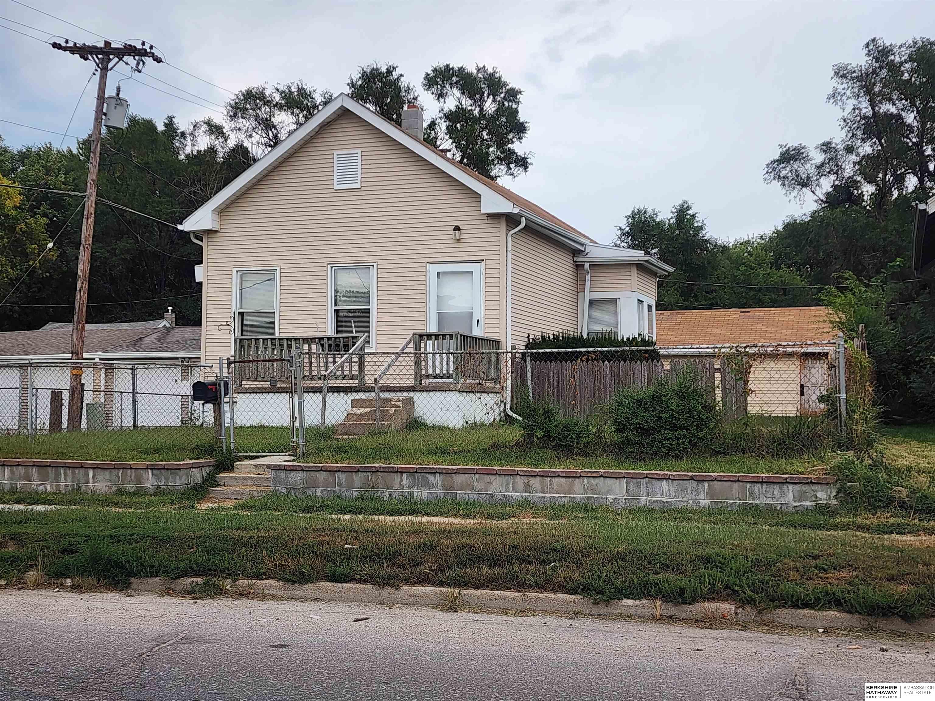 16th St, Omaha, NE 68110