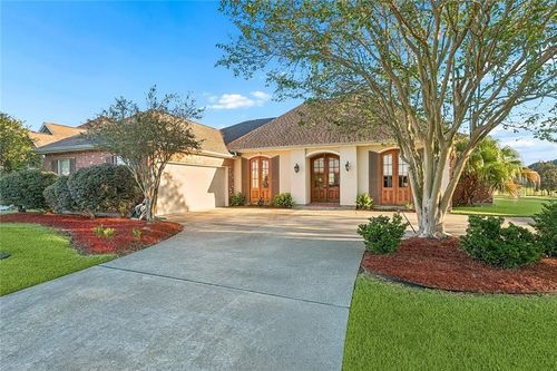 151 Riverlands Dr, La Place, LA, 70068-7107 | Card Image