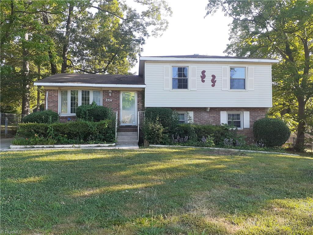 Glenhaven Dr, Greensboro, NC 27406