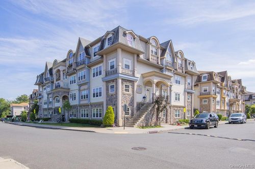 112-7 Elm St, Spring Valley, NY, 10977-8324 | Card Image