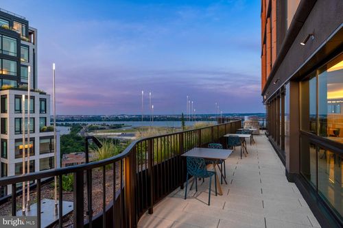 927-244 19th Court S, ARLINGTON, VA, 22202 | Card Image