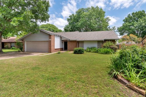 2009 Oak Creek Drive, Sherman, TX, 75092 | Card Image