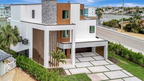 7176 S Shore Dr S, SOUTH PASADENA, FL, 33707-4607 | Card Image