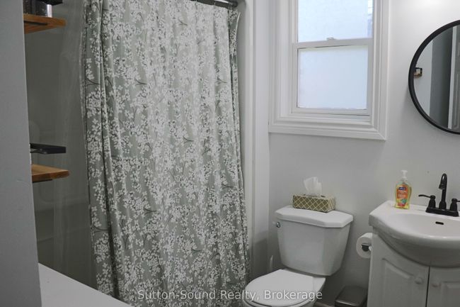 31 Yonge St S, House other with 4 bedrooms, 2 bathrooms and 4 parking in Tara ON | Image 19