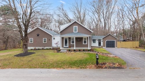 7 Nipmuck Dr, Webster, MA, 01570-2054 | Card Image