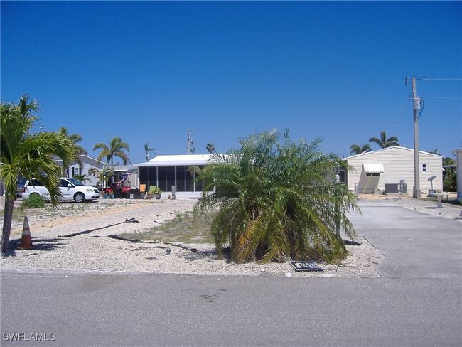 View of front & driveway | Image 11