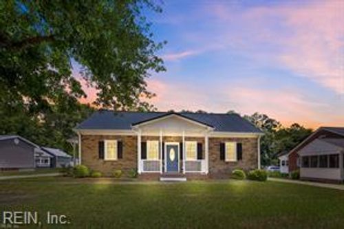 1317 Clay St, Franklin, VA, 23851-2701 | Card Image