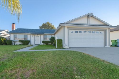 9202 Dickens Cir, Westminster, CA, 92683-6548 | Card Image