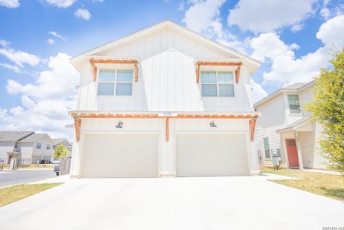 102-10351 Lynwood Br, San Antonio, TX, 78245-4141 | Card Image