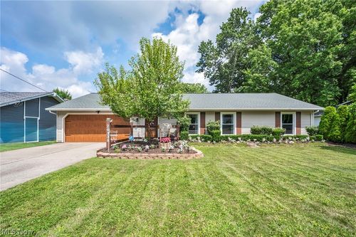 20338 Westwood Dr, Strongsville, OH, 44149-4065 | Card Image