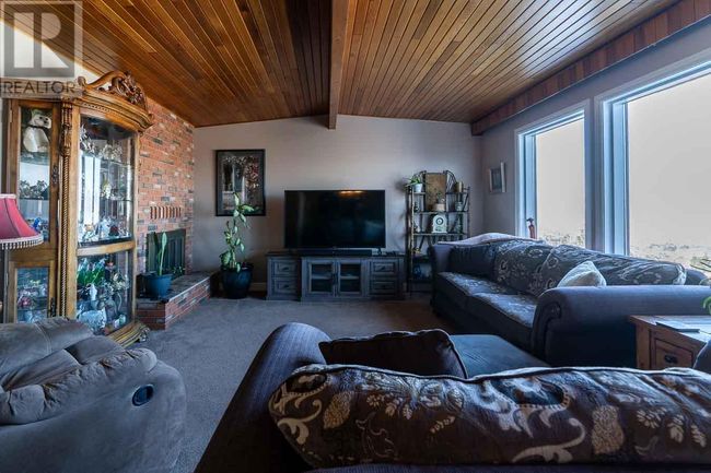396 Gleneagles Dr, House other with 4 bedrooms, 2 bathrooms and 2 parking in Kamloops BC | Image 12