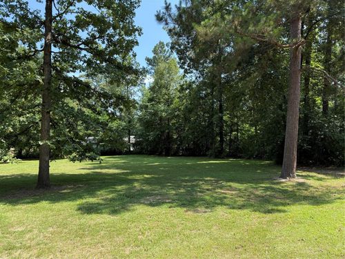 230 Hideout Cir, Livingston, TX, 77351-5828 | Card Image