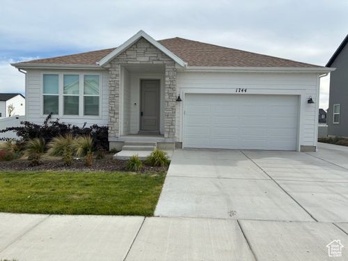 1744 E Meadowlark Dr, Eagle Mountain, UT, 84005-4016 | Card Image