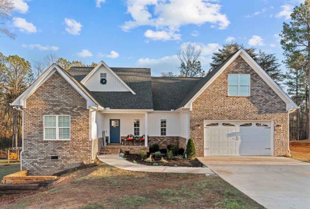 Julie Kay Dr, Dalton, GA 30721