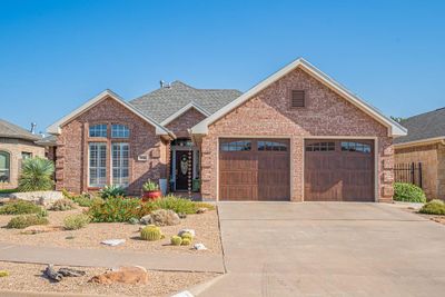 5914 Southampton Place, Home with 3 bedrooms, 2 bathrooms and 2 parking in San Angelo TX | Image 2