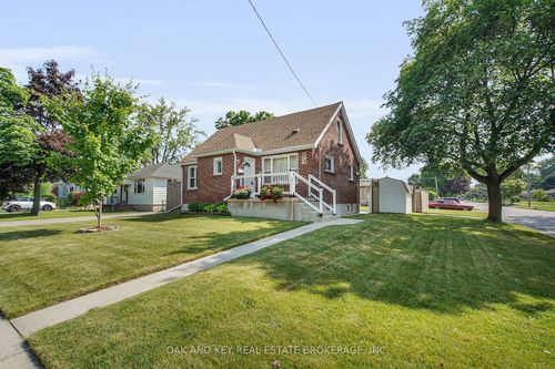 216 Vancouver St, London, ON, N5W4R8 | Card Image