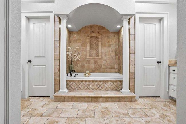 Primary Bath | Image 31