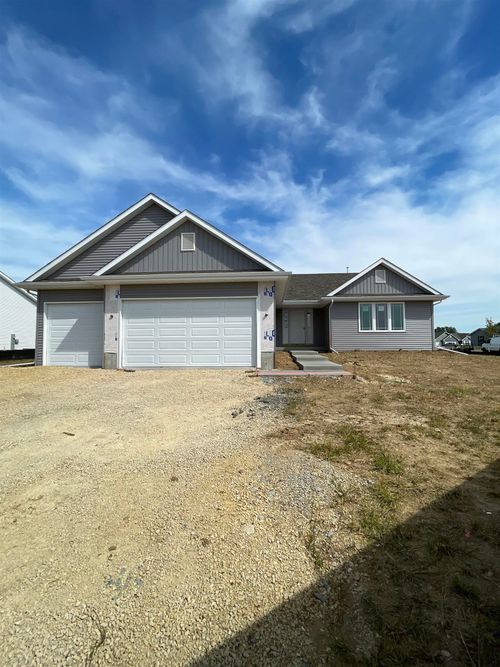 3709 Cardinal Dr, Beloit, WI, 53511-8561 | Card Image