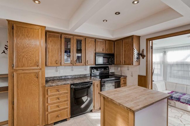 1968 Cottonwood Crescent Se, Home with 4 bedrooms, 2 bathrooms and 4 parking in Calgary AB | Image 14