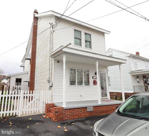 24 N Balliet St, FRACKVILLE, PA, 17931-1302 | Card Image