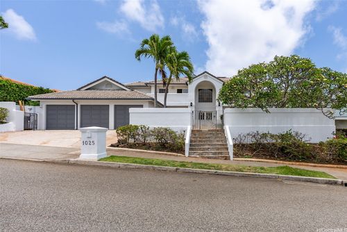 1025 Hanohano Way, Honolulu, HI, 96825-3517 | Card Image