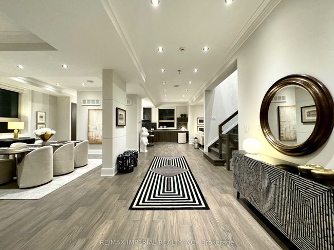 9 Hilda Ave, House other with 5 bedrooms, 6 bathrooms and 5 parking in North York ON | Image 24