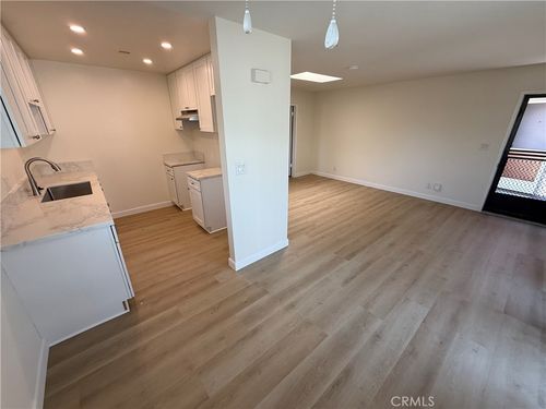 c-242 W Canada, San Clemente, CA, 92672 | Card Image