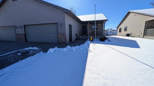 114 E North Water Street, NEW LONDON, WI, 54961 | Card Image