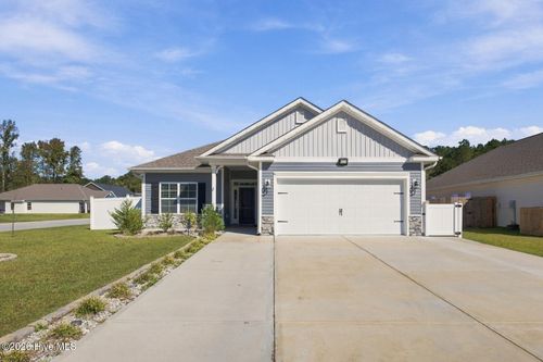 752 Greenwich Pl, Richlands, NC, 28574-1147 | Card Image