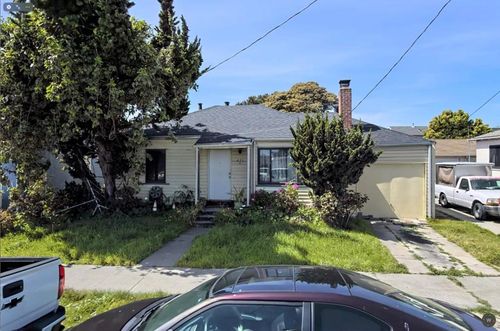 873 7th Ave, San Bruno, CA, 94066-3226 | Card Image
