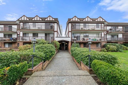 312-131 W 4th St, North Vancouver, BC, V7M3C8 | Card Image