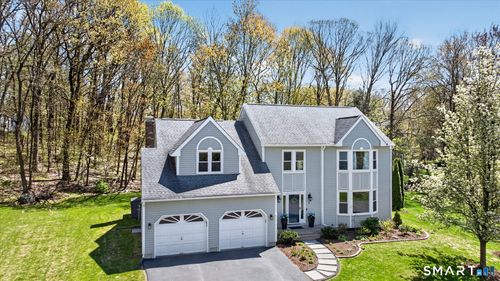7 Village View Ln, Unionville, CT, 06085-1569 | Card Image