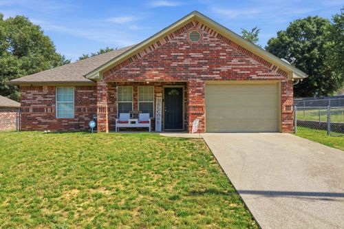 401 Crosby St, Lindale, TX, 75771-3136 | Card Image