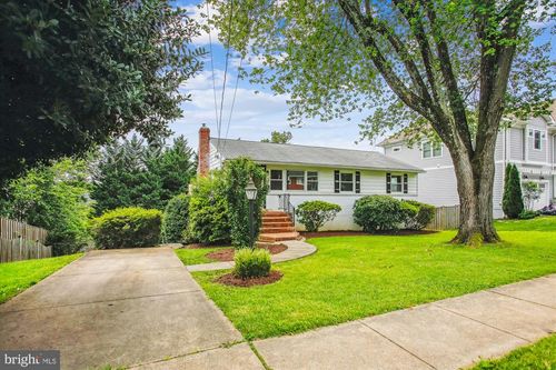 102 Moore Ave Sw, VIENNA, VA, 22180-5967 | Card Image