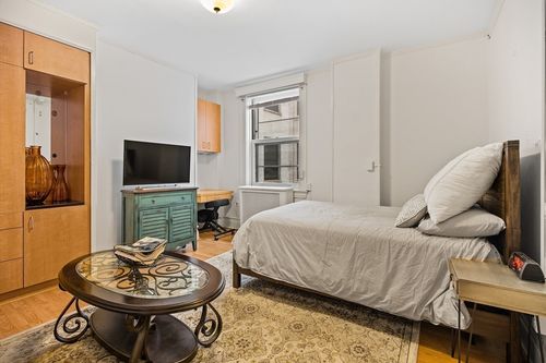 apt-3d-21 Beacon St, Boston, MA, 02108-2805 | Card Image